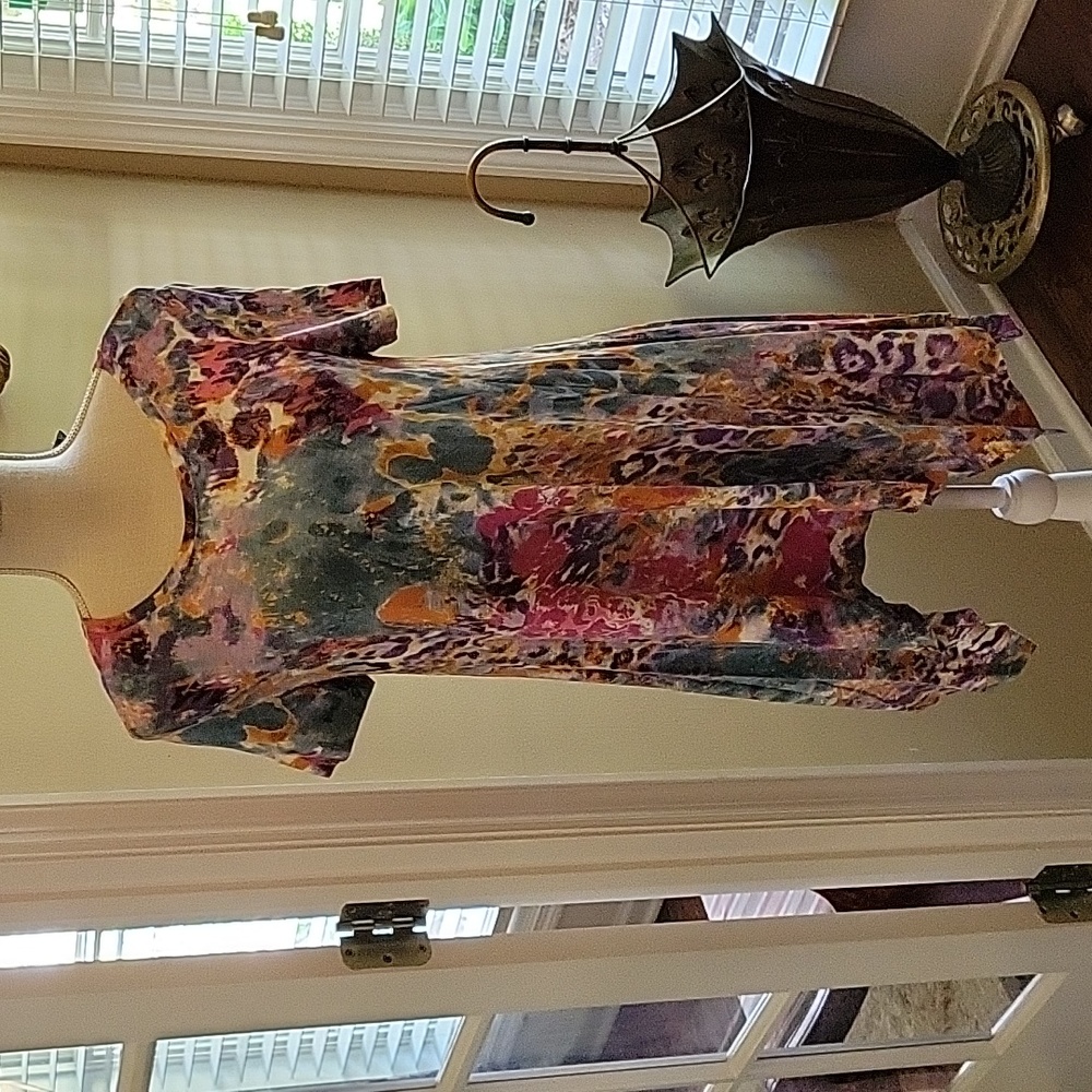 Chelsea & Theodore sharkbite top pink blue purple stretch short slv Small New …